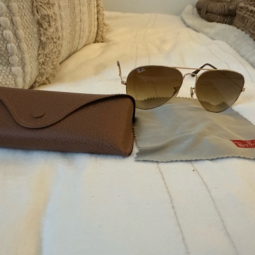 Ray-Ban Gold Aviator Sunglasses with Brown Case